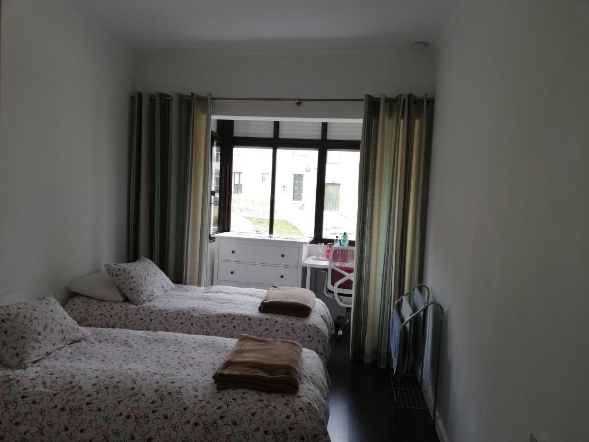 Anthony'S Place Almada Esterno foto