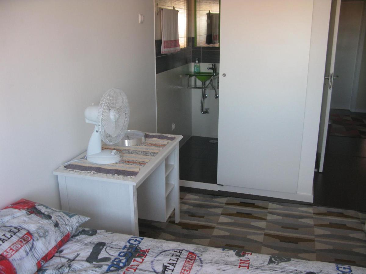 Anthony'S Place Almada Esterno foto
