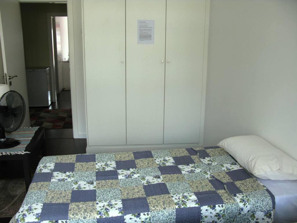 Anthony'S Place Almada Esterno foto