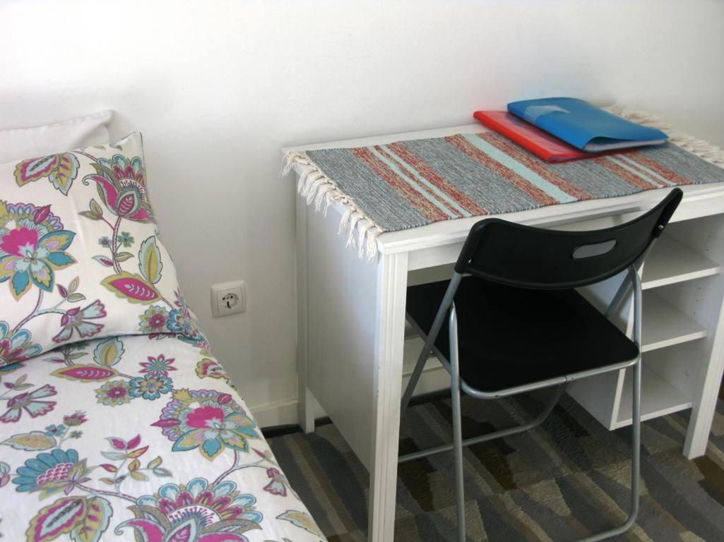 Anthony'S Place Almada Esterno foto
